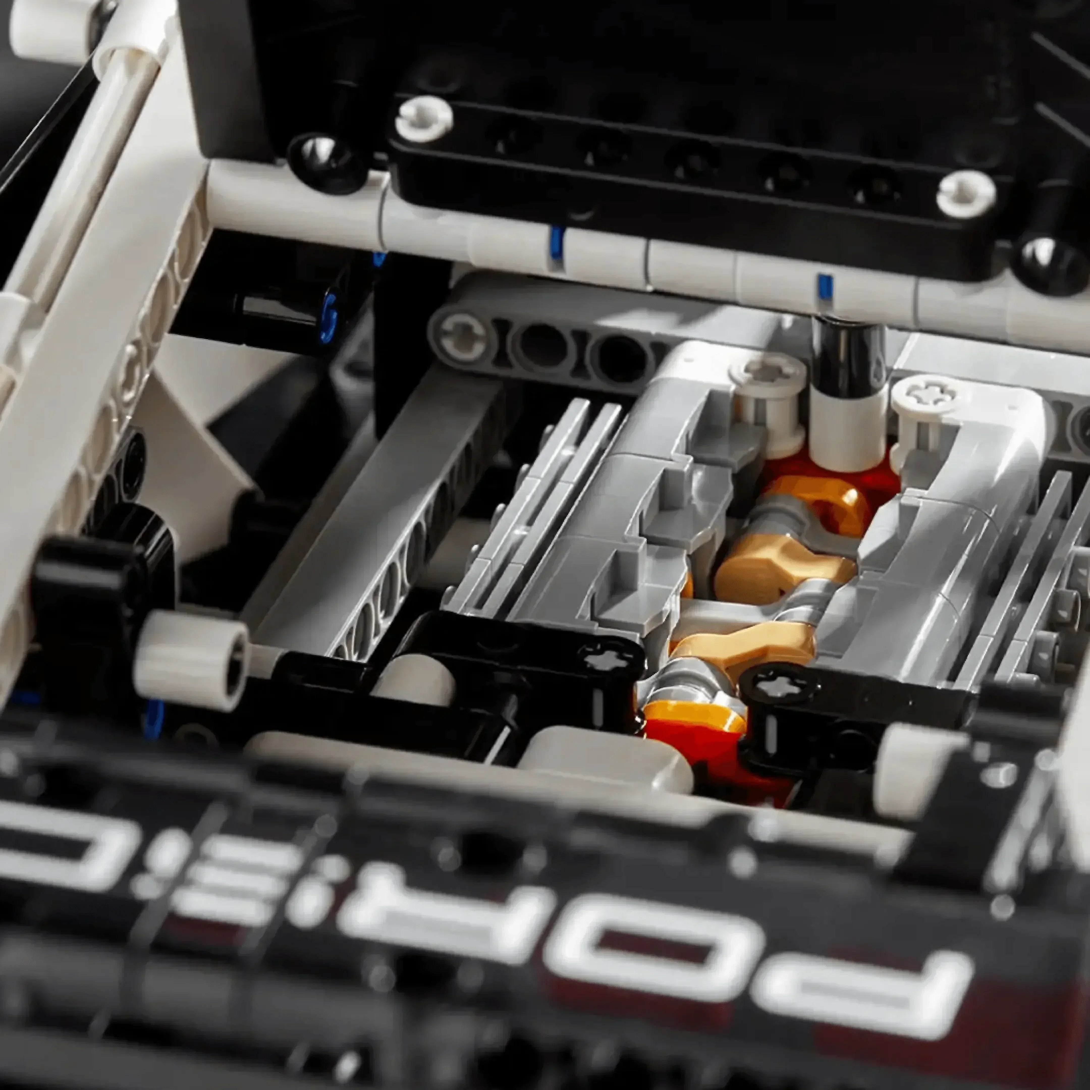 Porsche 911 RSR (1580 teile)